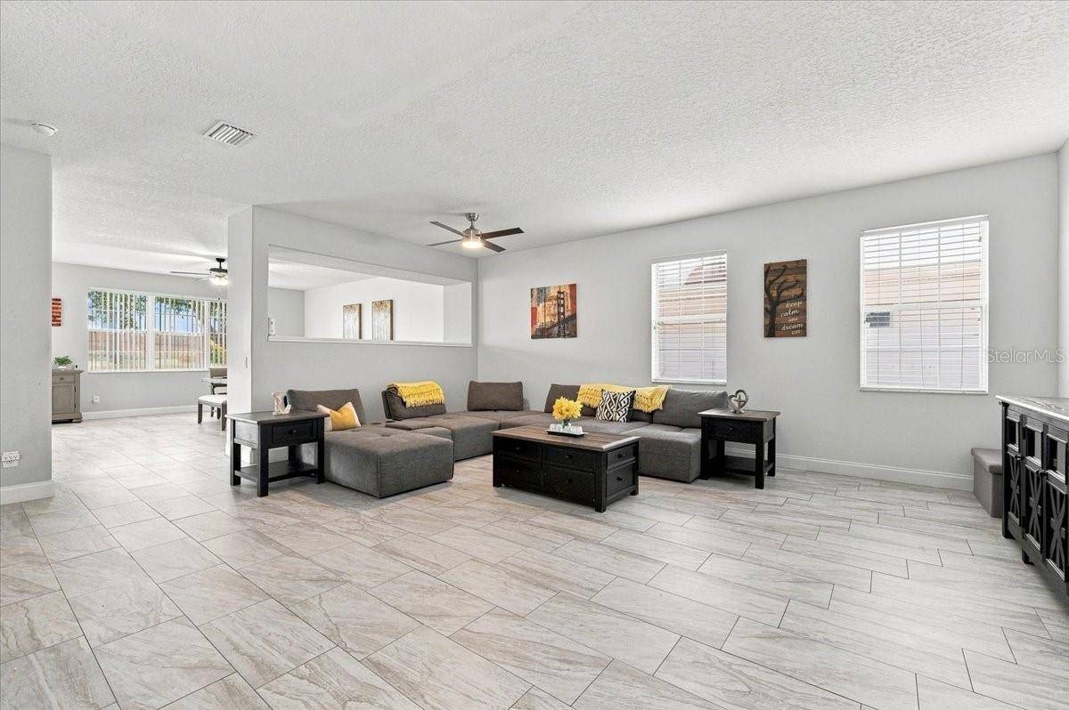 10908 SUBTLE TRAIL DR, Riverview, FL 33579