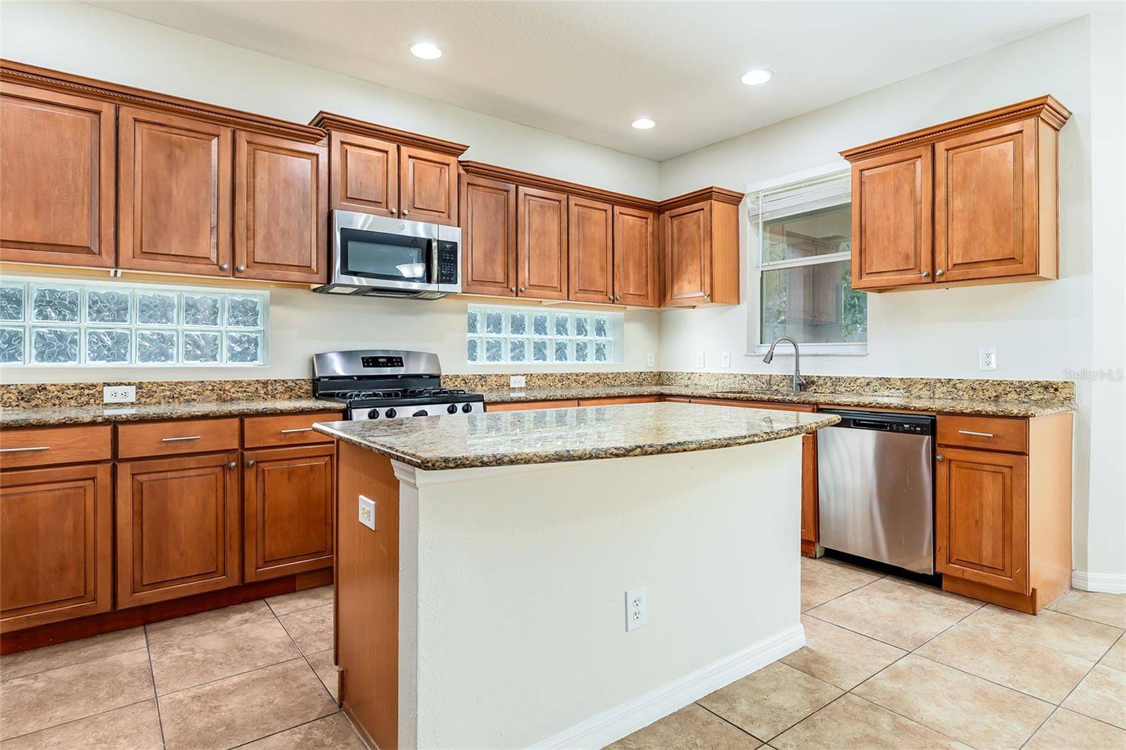 13844 AMELIA POND DR, Windermere, FL 34786