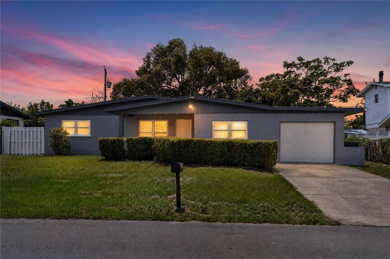 1332 CONTINENTAL DR, Daytona Beach, FL 32117