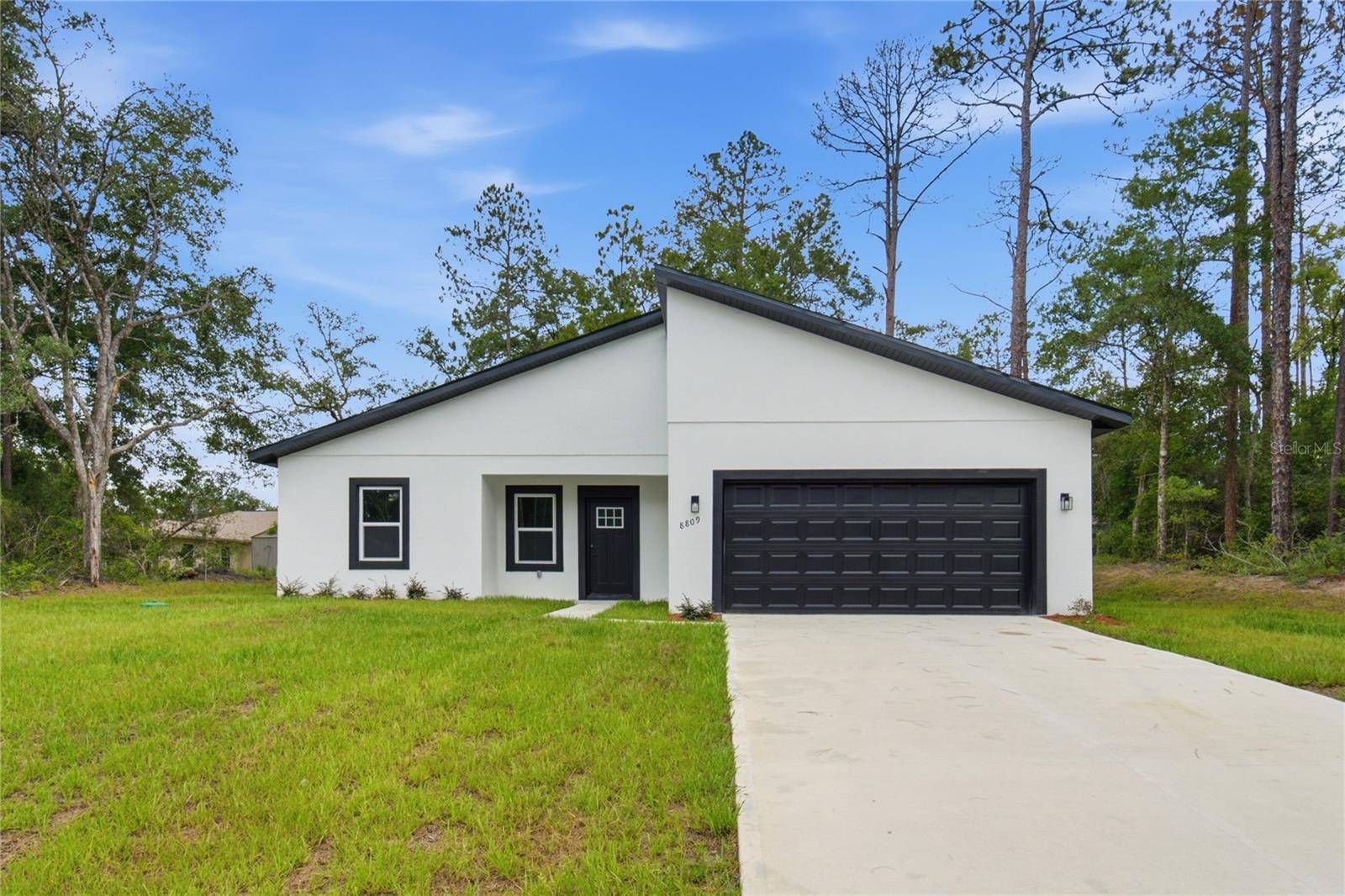 8809 N CIRCULAR WAY, Citrus Springs, FL 34434