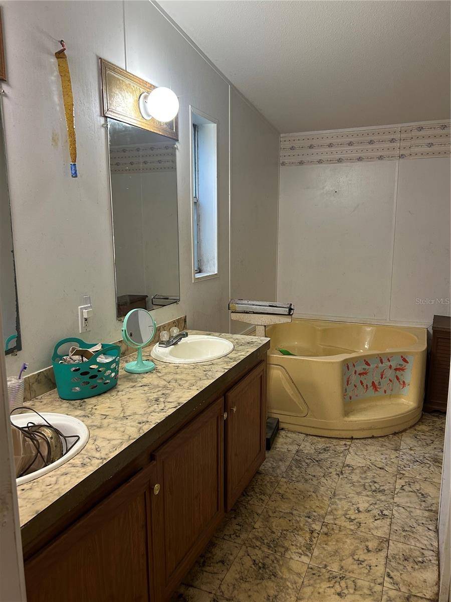 12491 NE 103RD TER, Archer, FL 32618