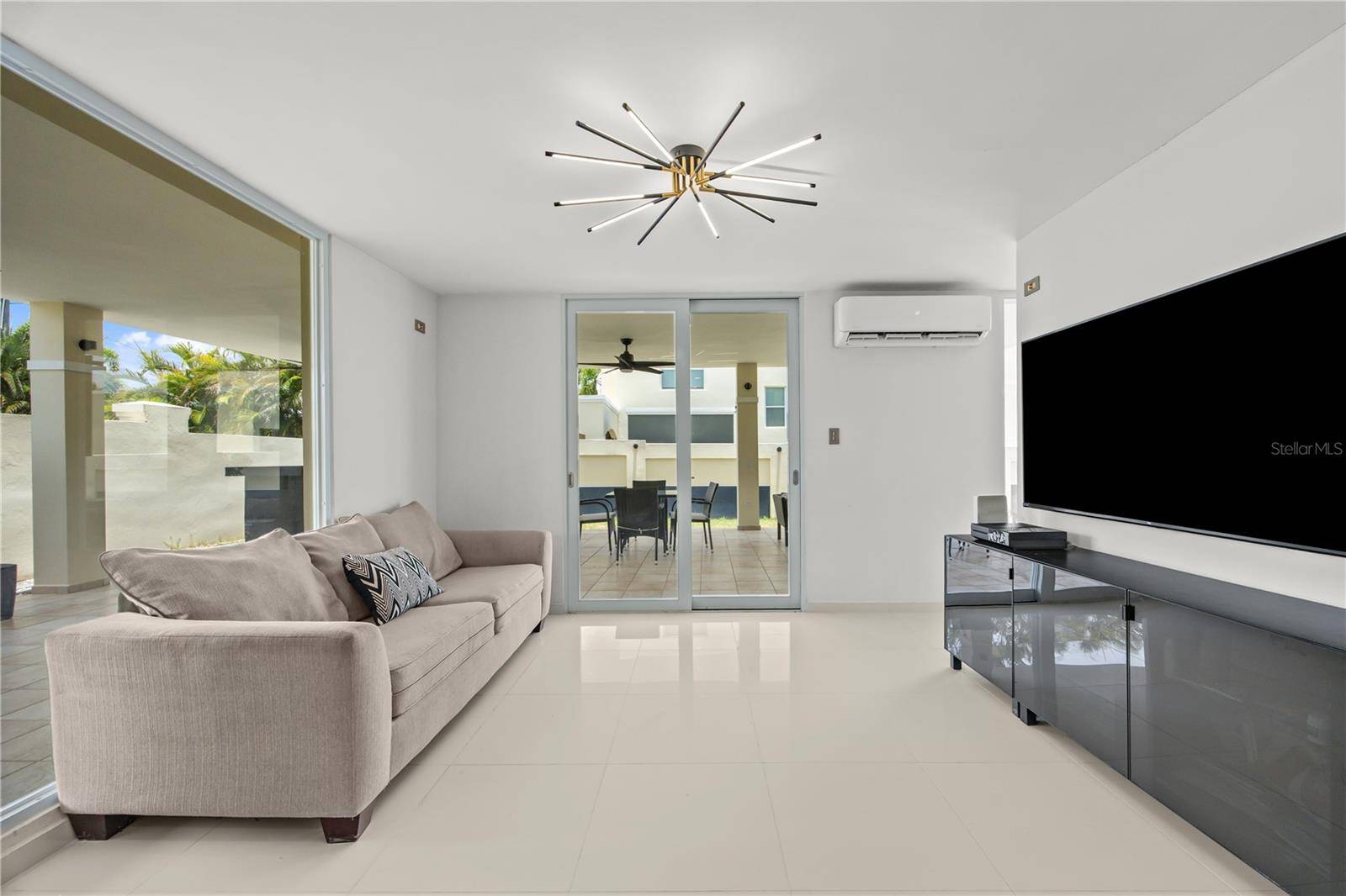 K2 URB. EL VALLE, LOS PRADOS, Caguas, PR 00727