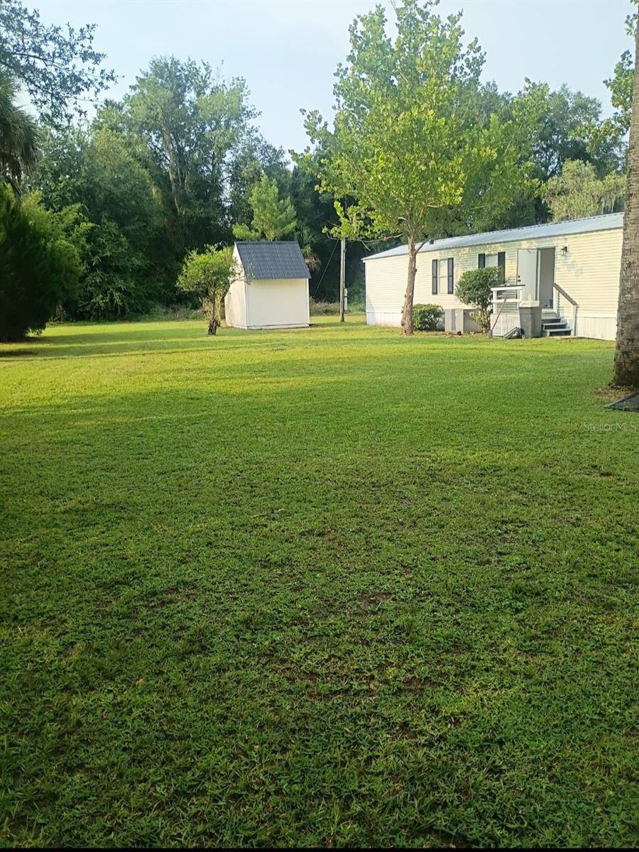 105 CANARY LANE, Satsuma, FL 32189