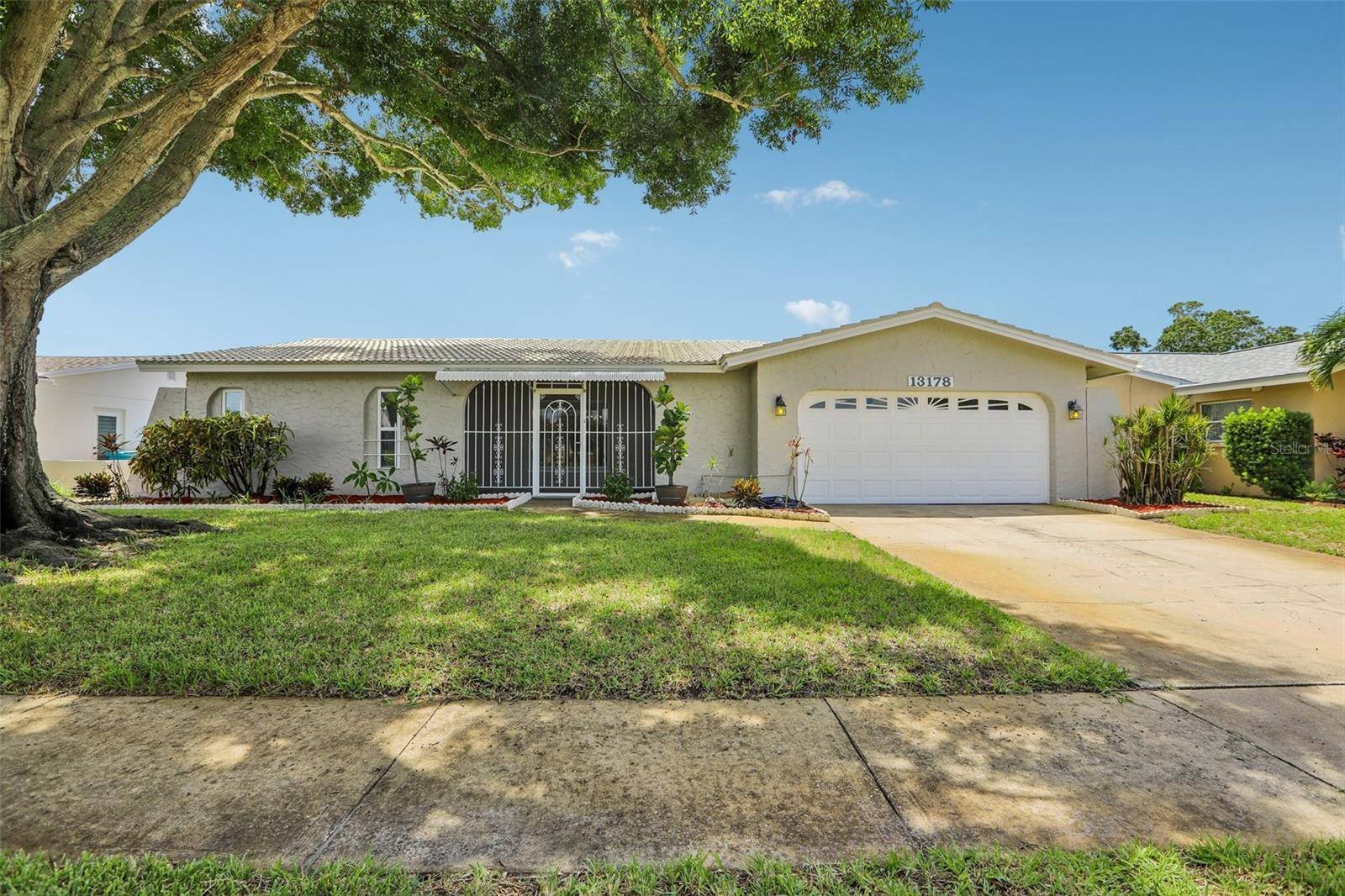 13178 88TH AVE N, Seminole, FL 33776