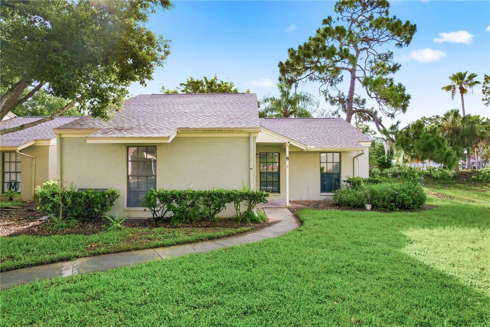 18 WINDRUSH BAY DR, Tarpon Springs, FL 34689