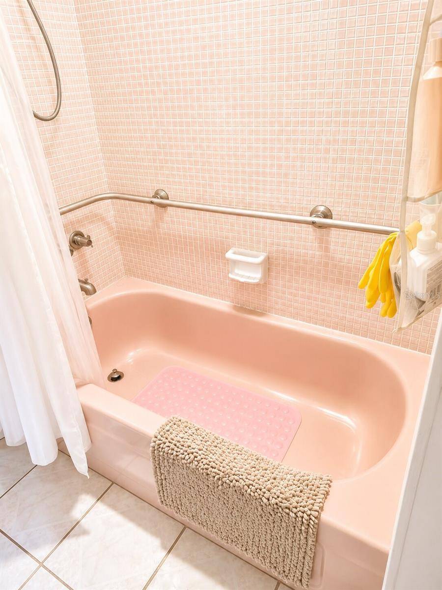 2850 W GOLF BLVD #212, Pompano Beach, FL 33064