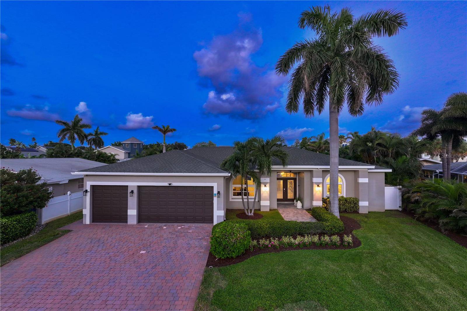 373 4TH AVE N, Tierra Verde, FL 33715