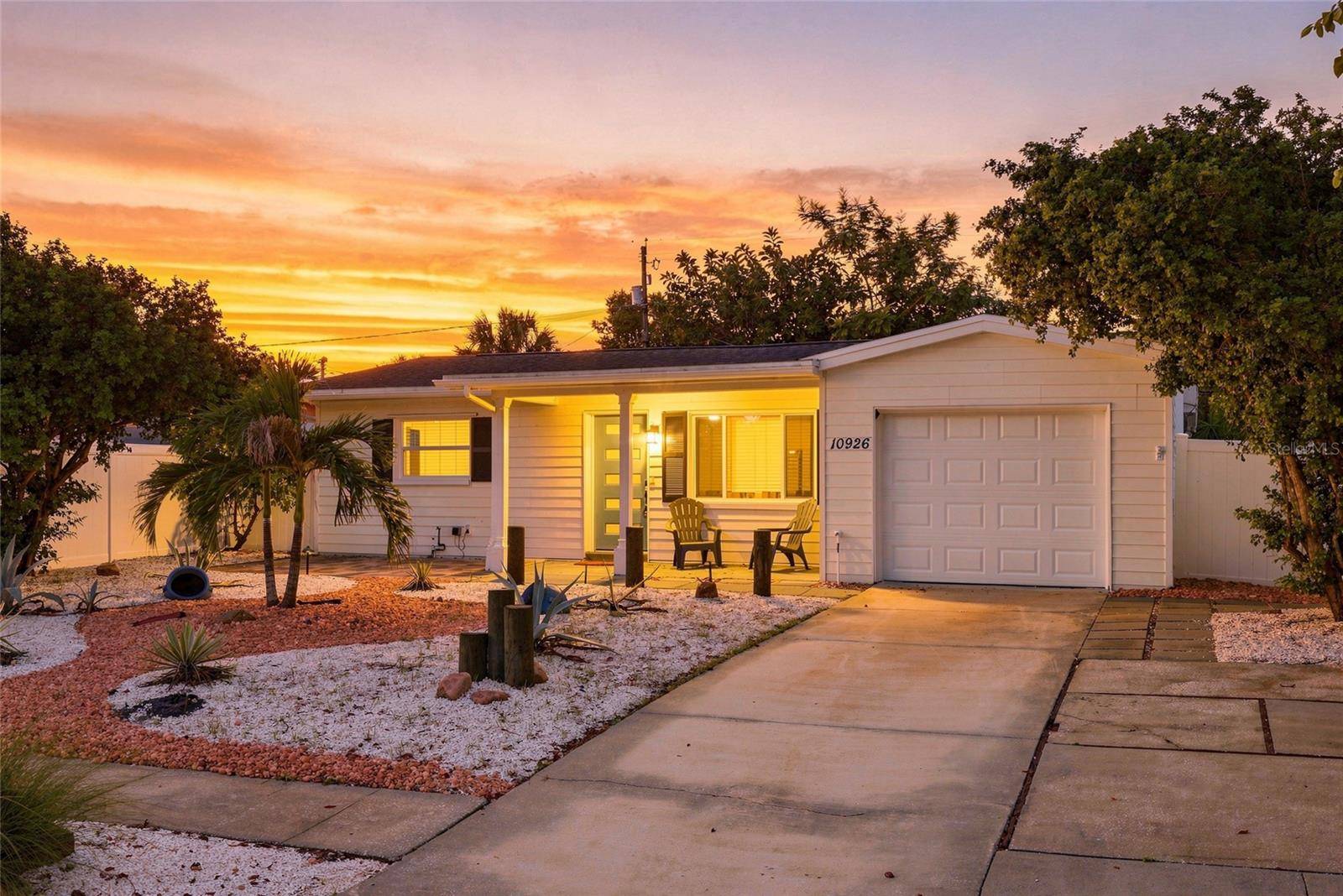 10926 TEMPLE AVE, Seminole, FL 33772