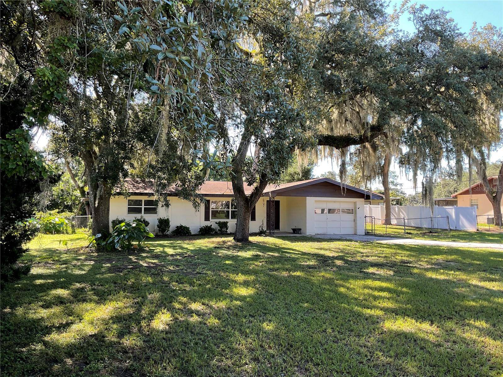 5032 FLAMINGO LN, Dade City, FL 33523