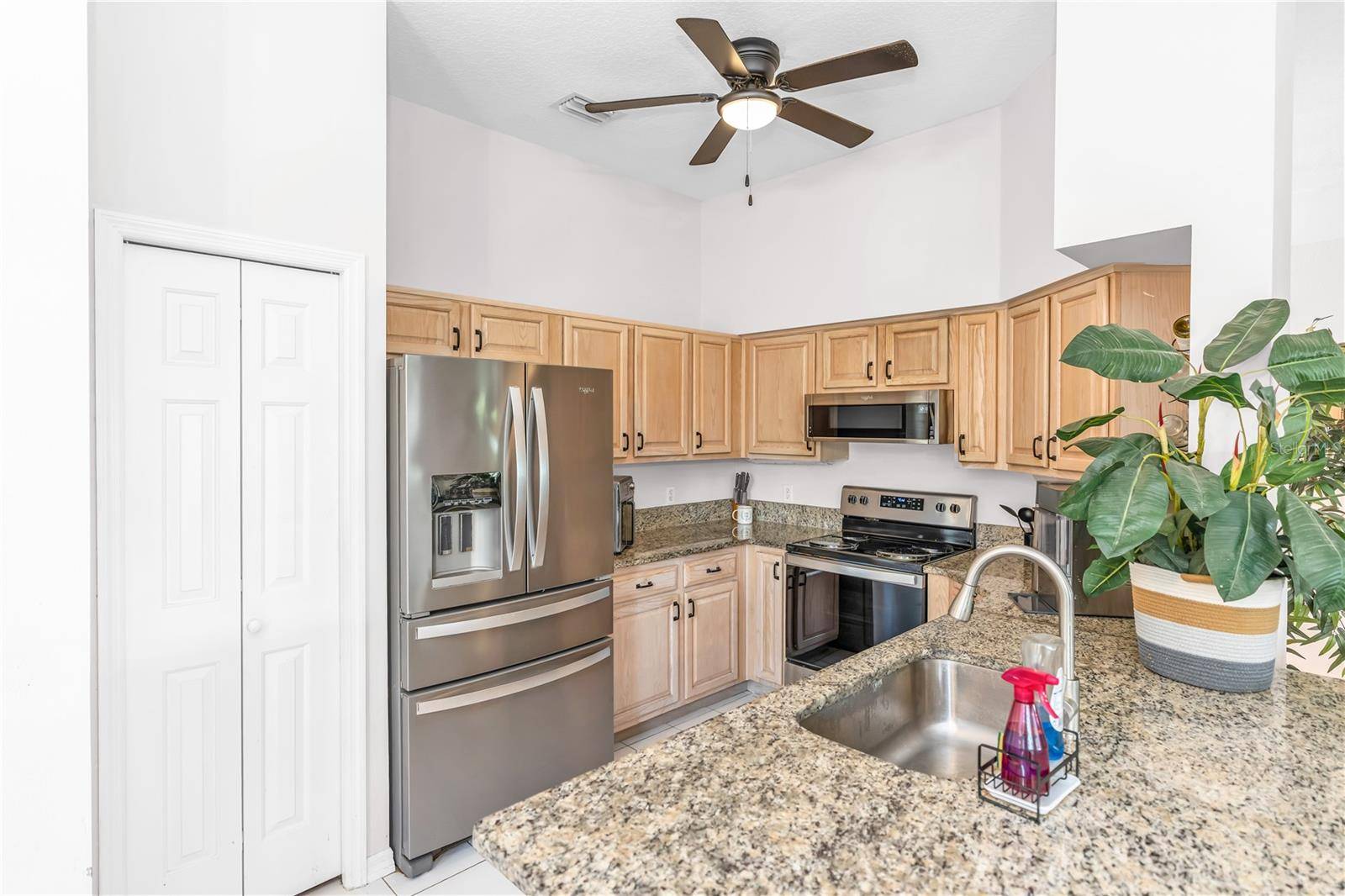414 FAIRLANE DR, Debary, FL 32713