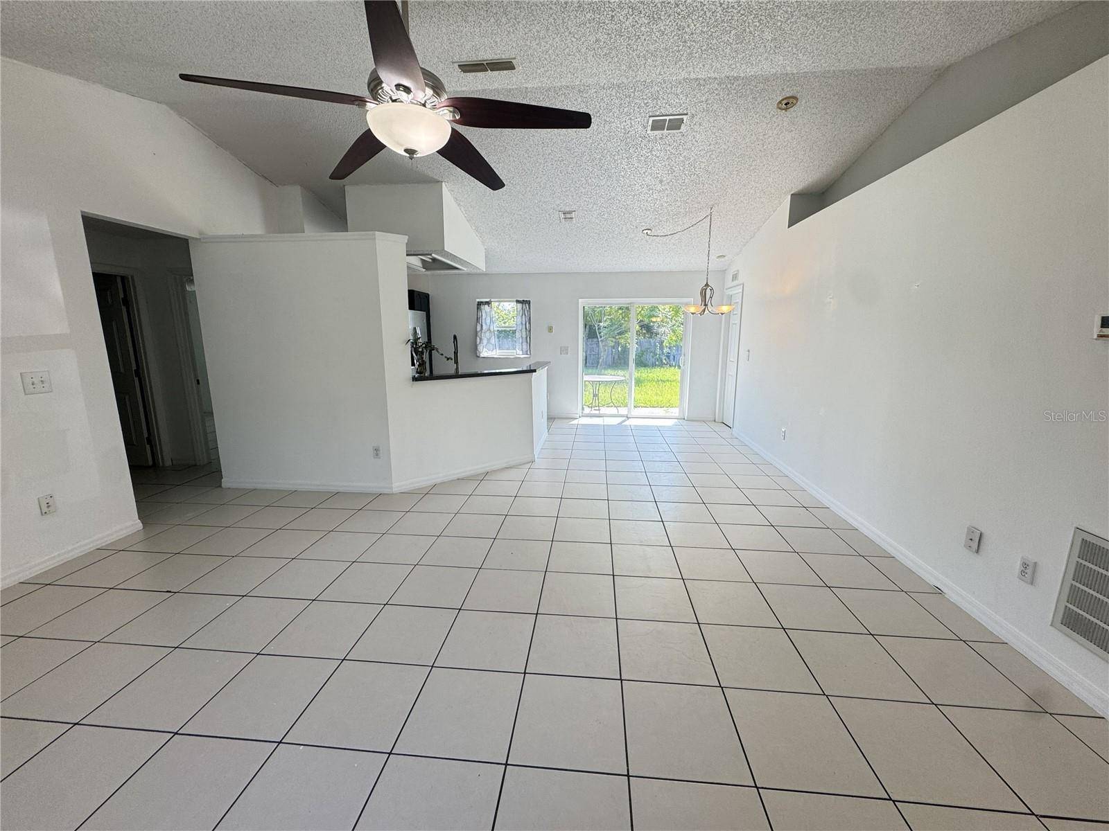393 WALNUT AVE, Orange City, FL 32763