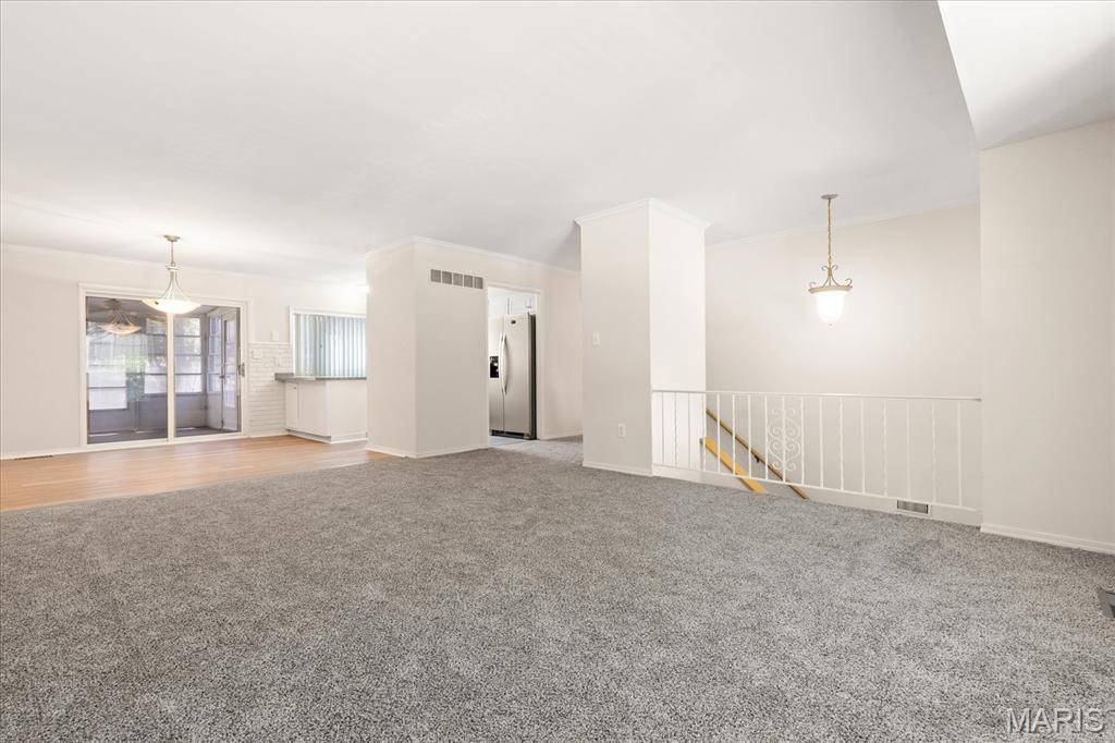 738 Village Wood CT, Ballwin, MO 63021