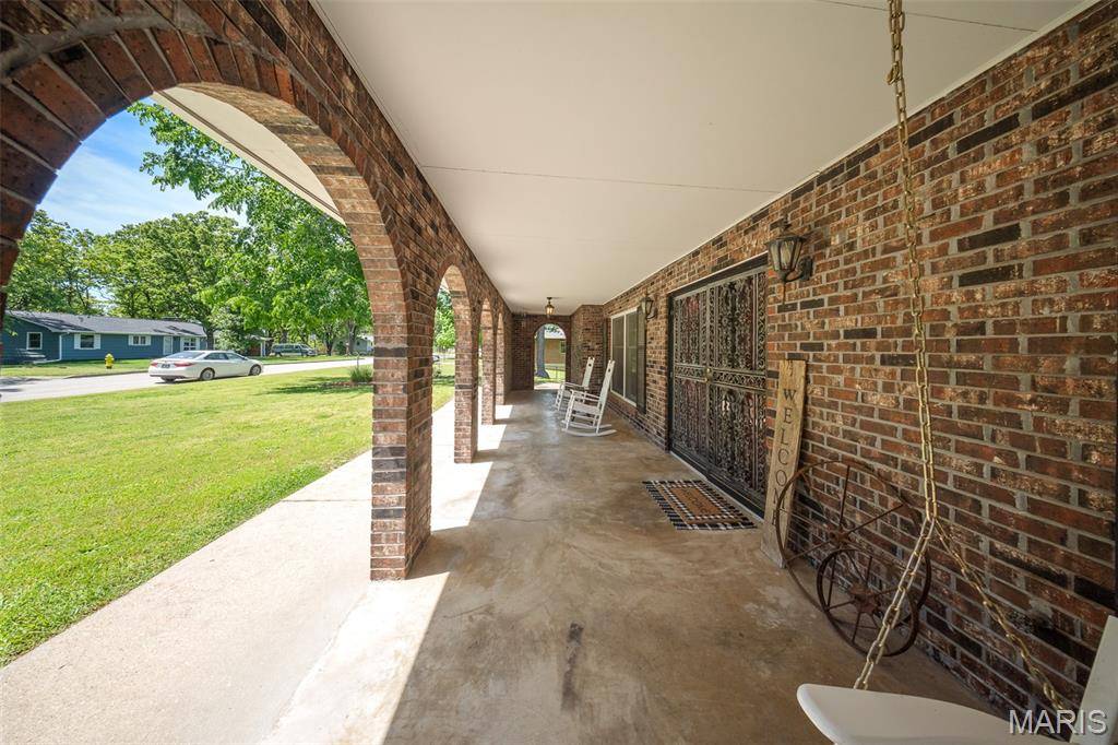1873 Longview LN, Rolla, MO 65401