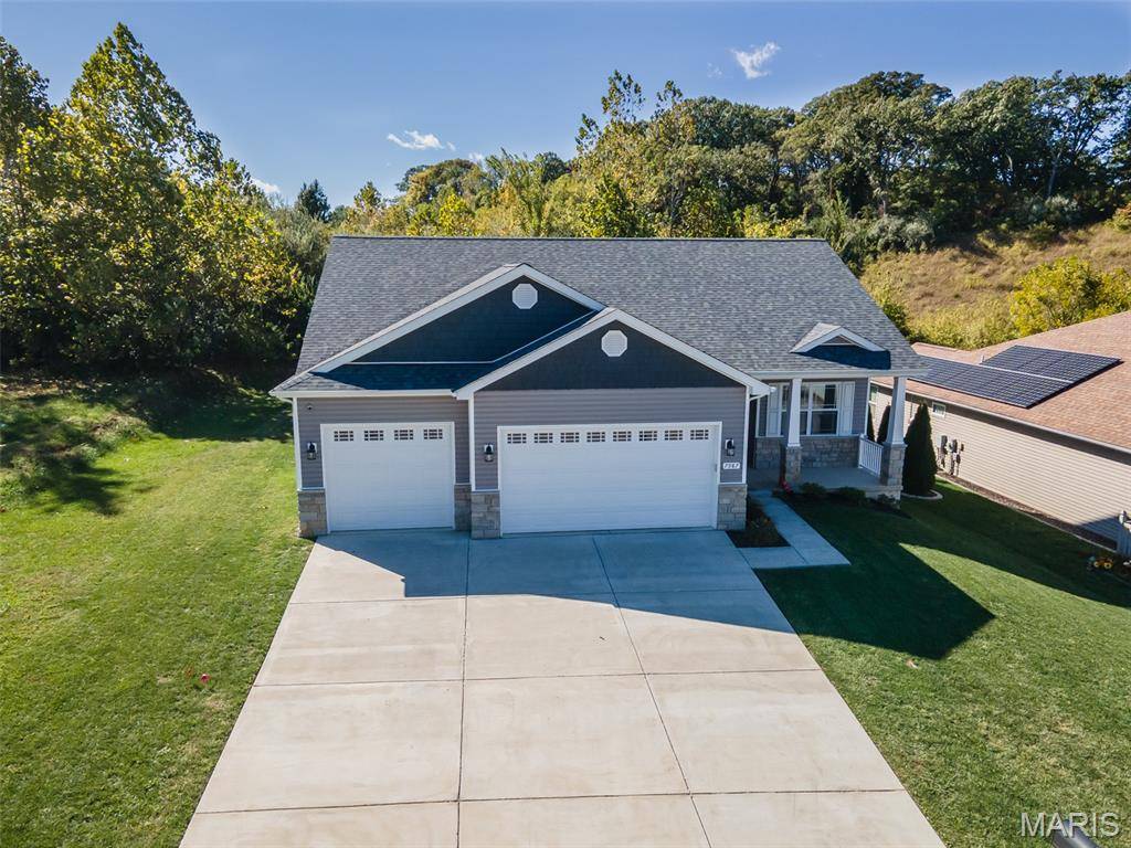 7987 Matterhorn Canyon RD, Caseyville, IL 62232