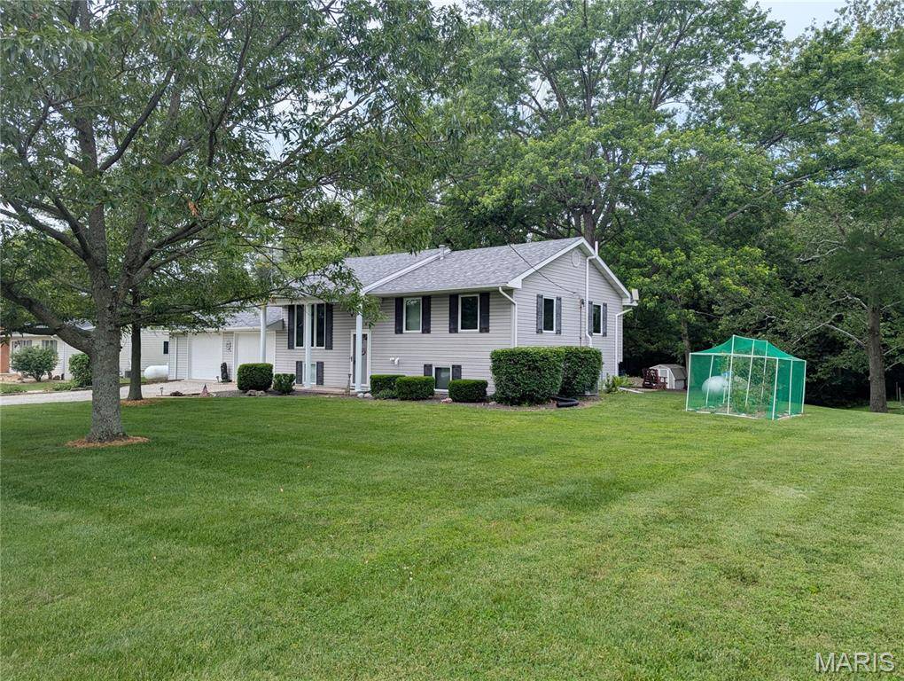 1285 Red Ball TRL, Greenville, IL 62246