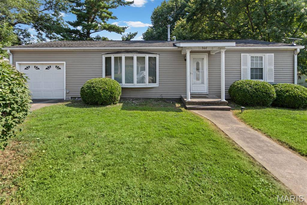 307 E Mosier ST, Pleasant Hill, IL 62366