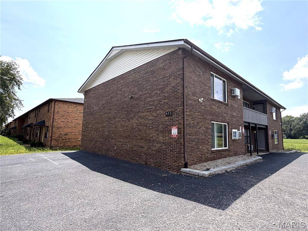 971 Belle Valley DR, Belleville, IL 62220