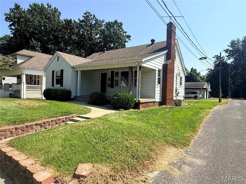 718 Maple ST, Collinsville, IL 62234