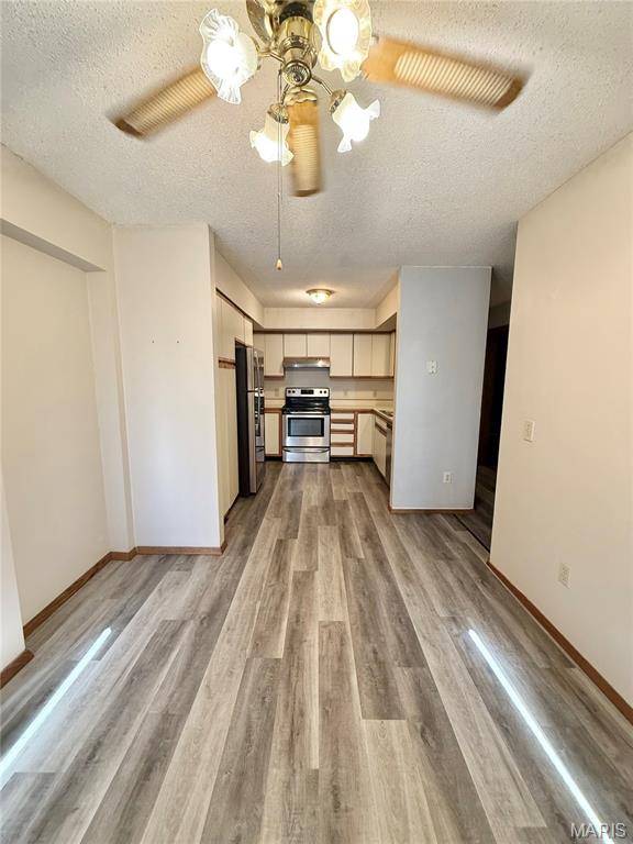 10 OLD ORCHARD, Glen Carbon, IL 62034