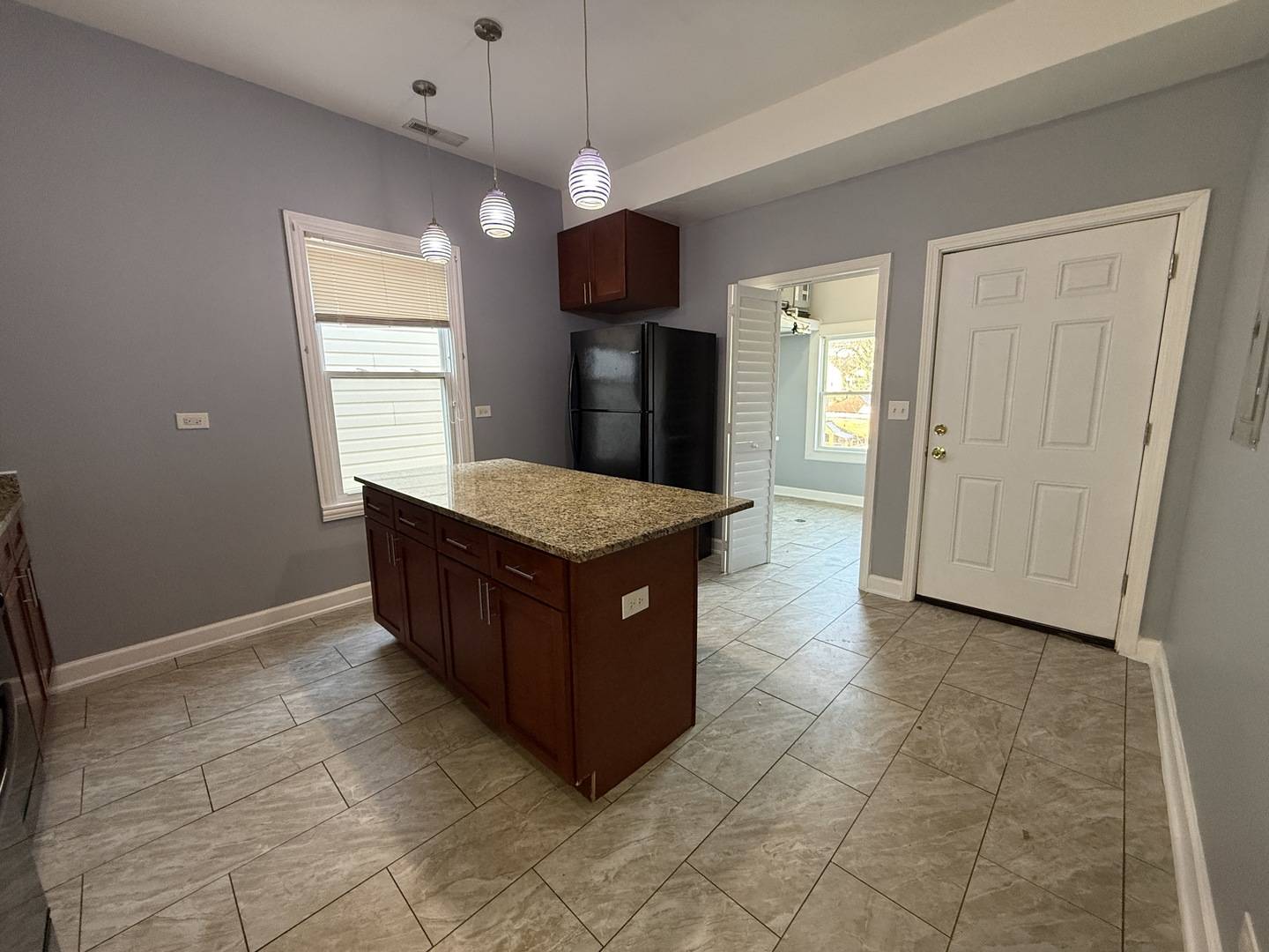 9738 S Avenue L #2, Chicago, IL 60617