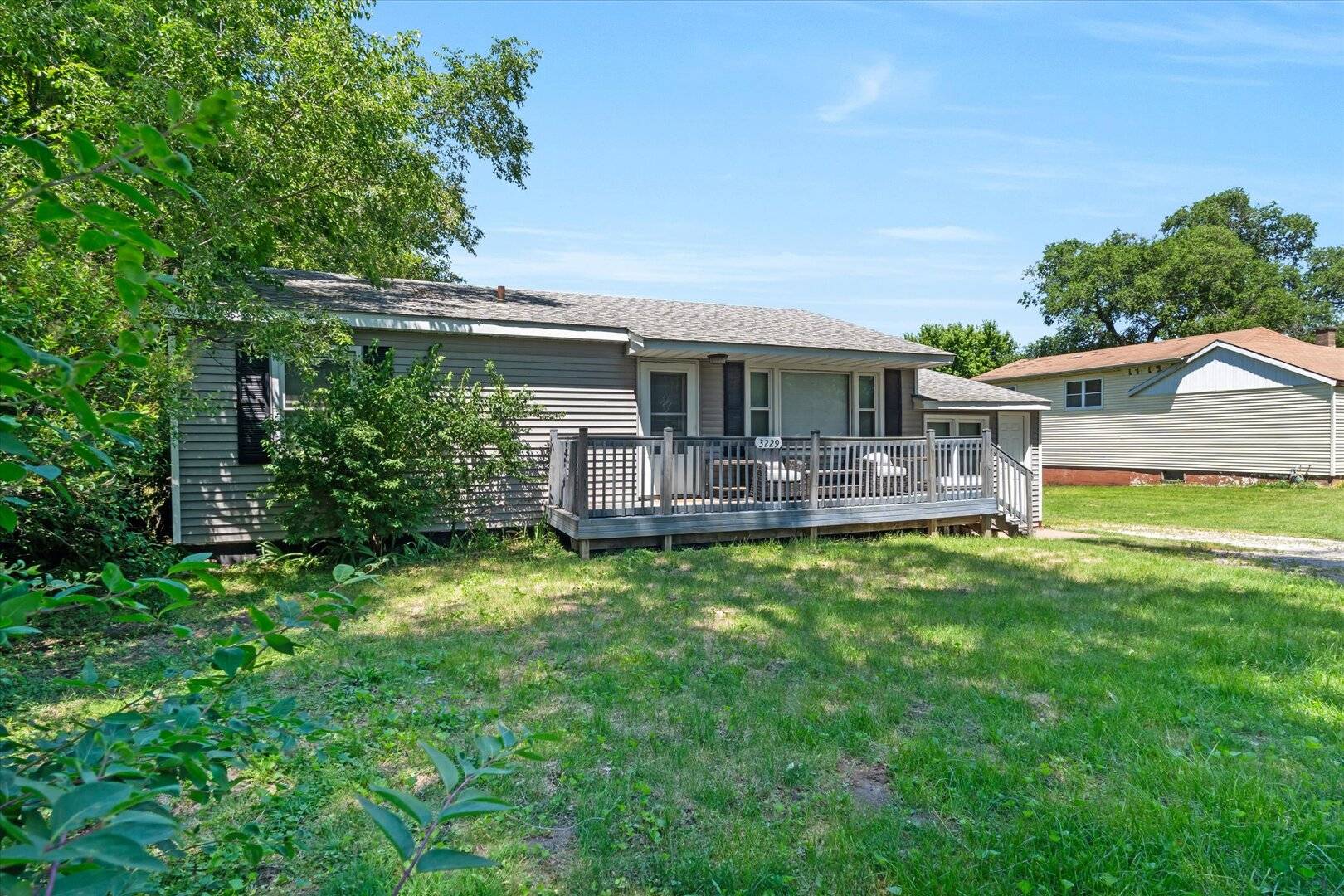 3229 66th AVE, Moline, IL 61265