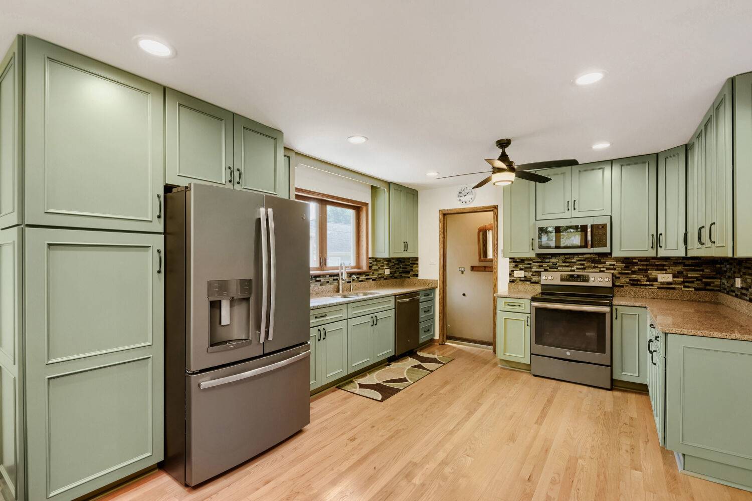 600 Willow ST, Itasca, IL 60143