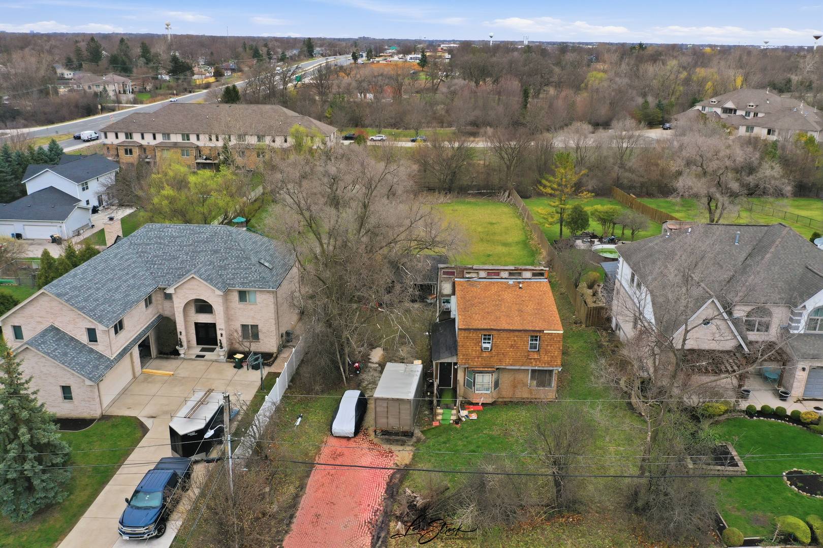 115 Hillside LN, Burr Ridge, IL 60527