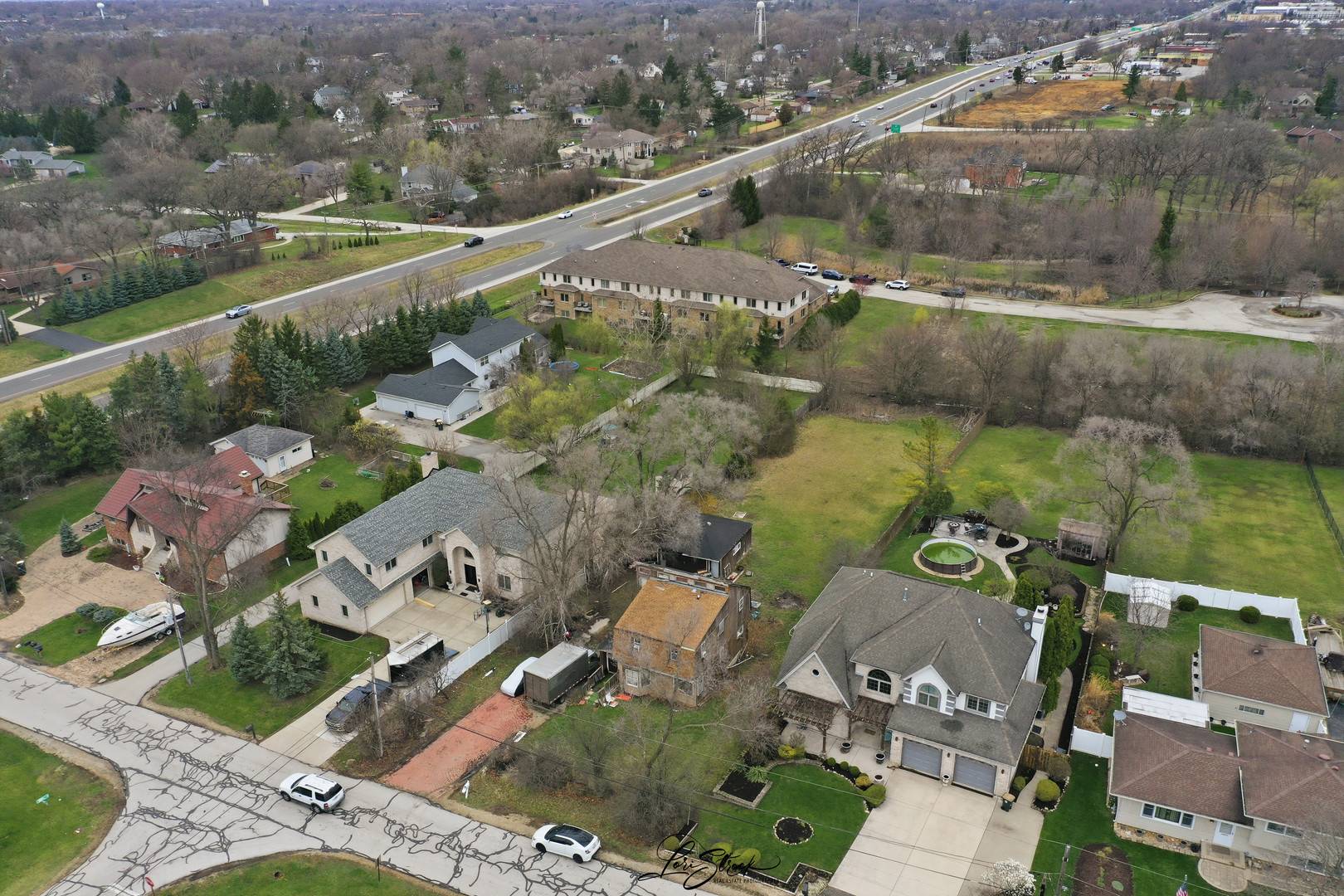 115 Hillside LN, Burr Ridge, IL 60527