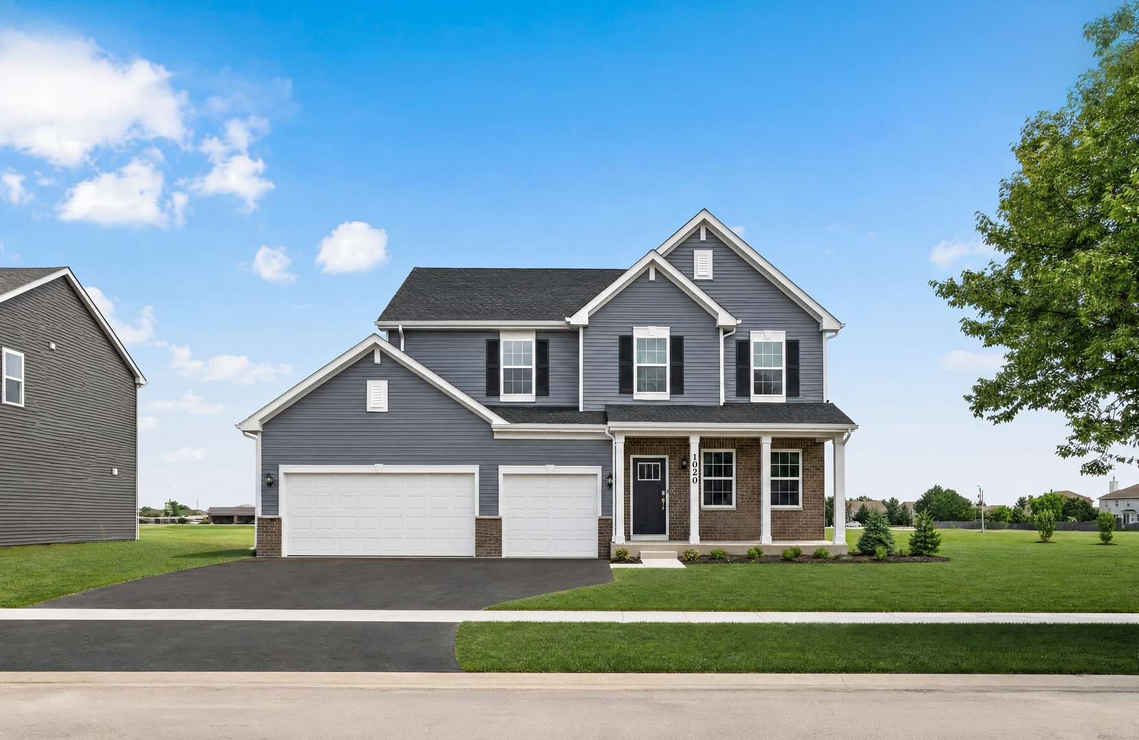 1020 Redwood LN, Minooka, IL 60447