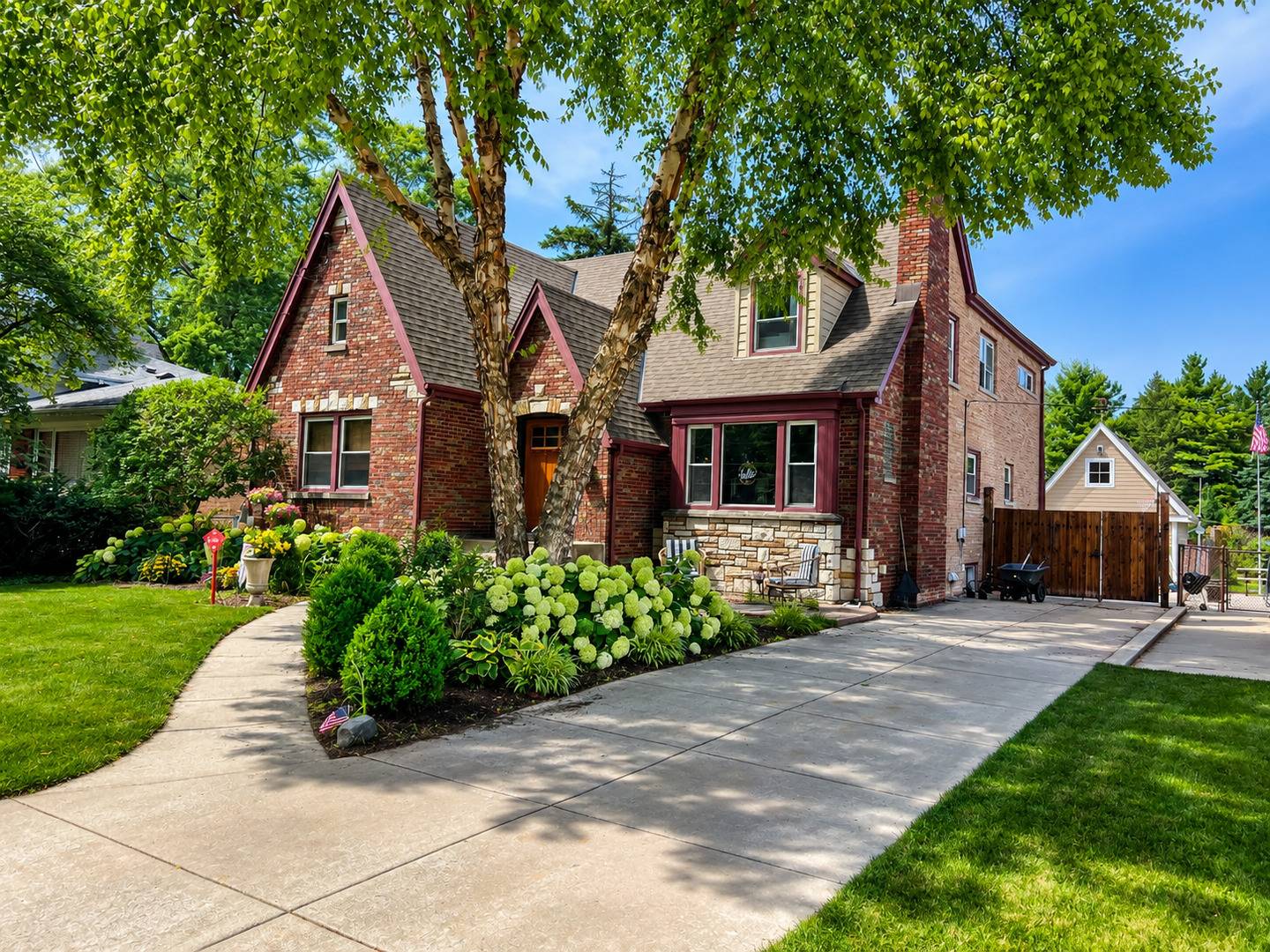 3218 W 97th ST, Evergreen Park, IL 60805