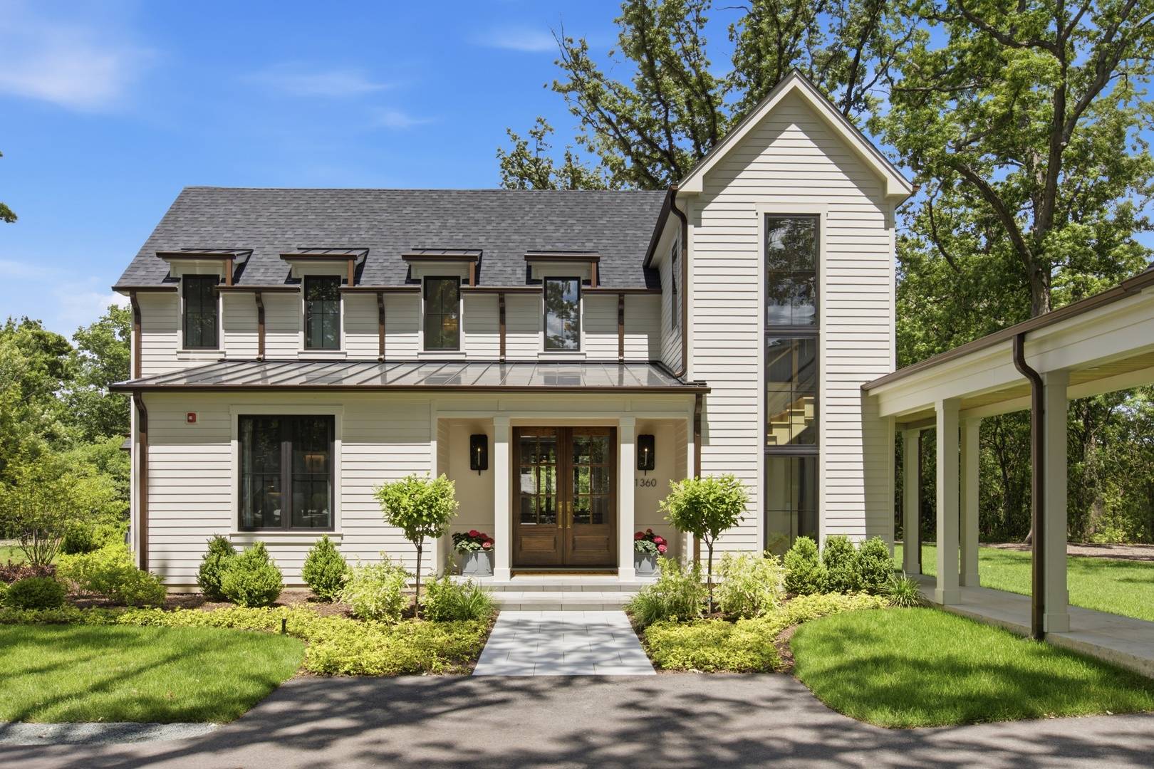 1360 W Everett RD, Lake Forest, IL 60045