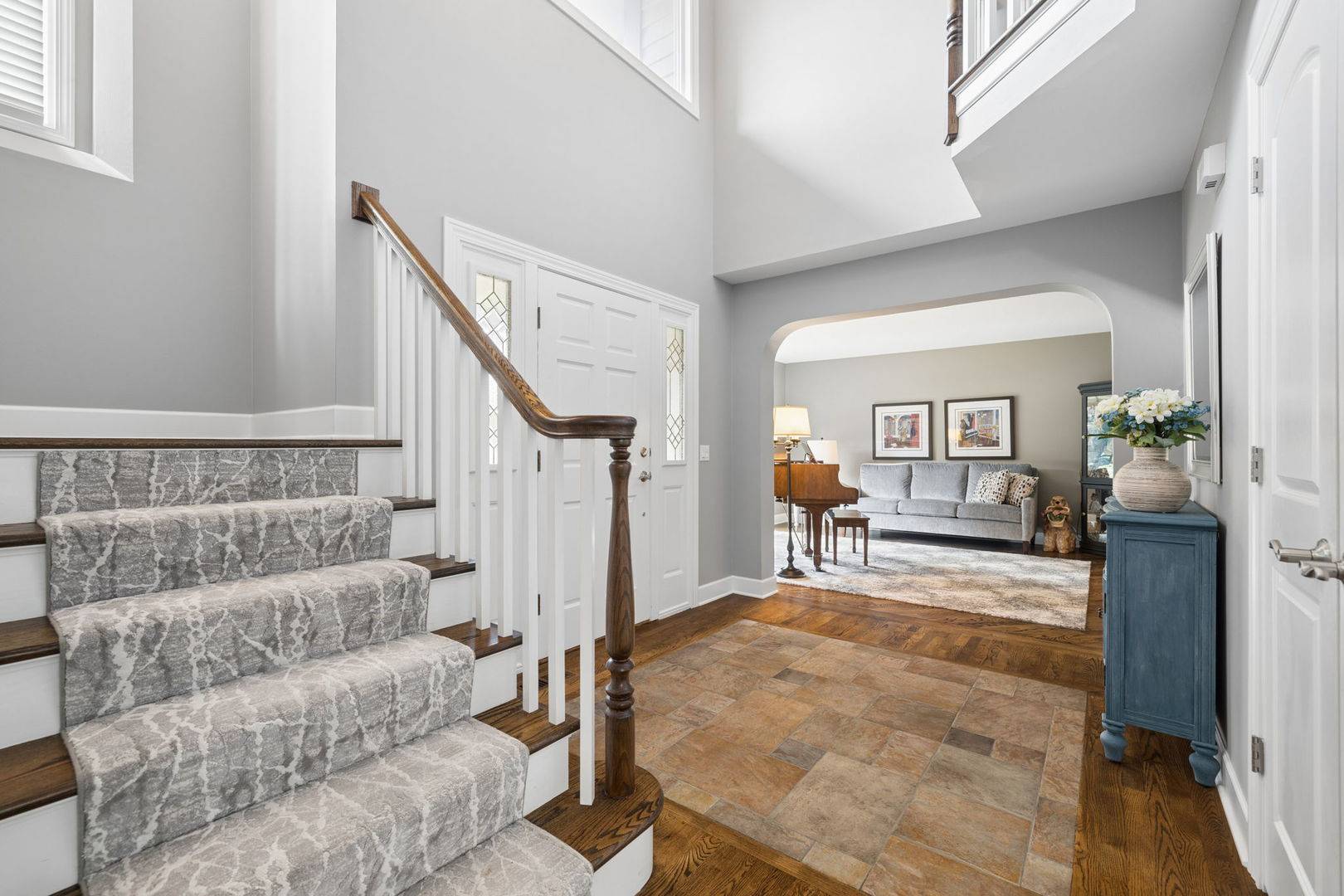 26w144 Houghton LN, Winfield, IL 60190