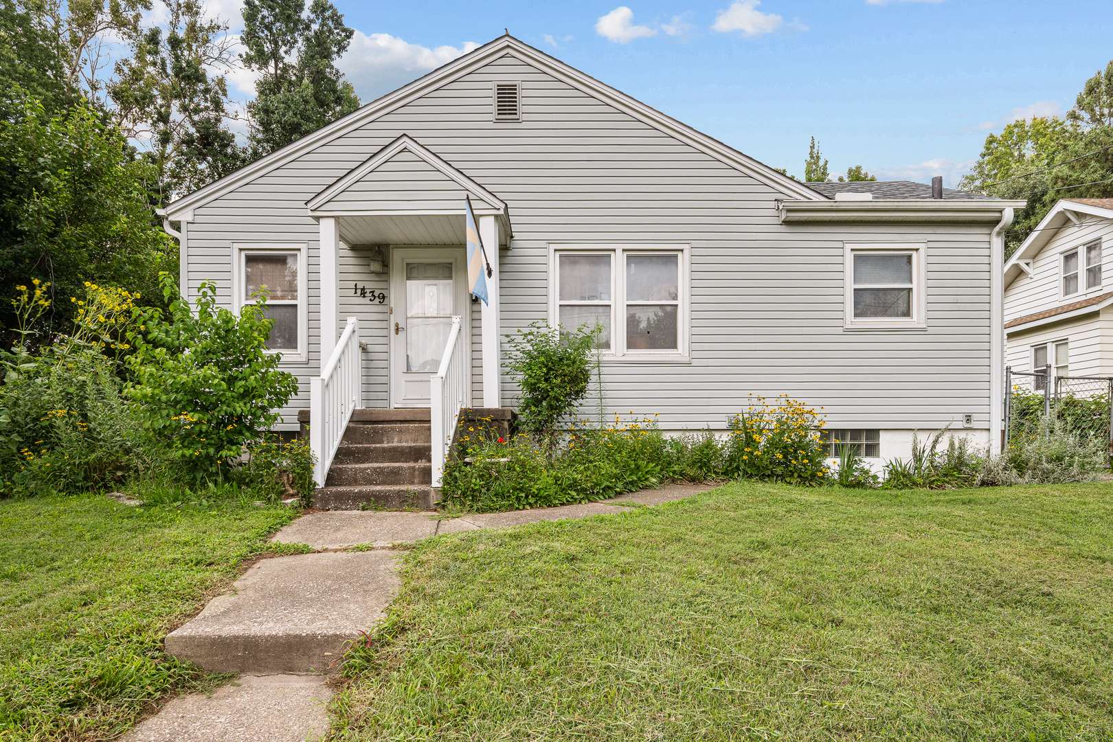 1439 45 AVE, Rock Island, IL 61201