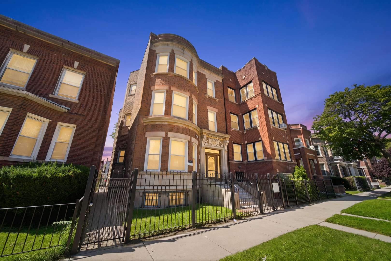 6638 S Woodlawn AVE, Chicago, IL 60637