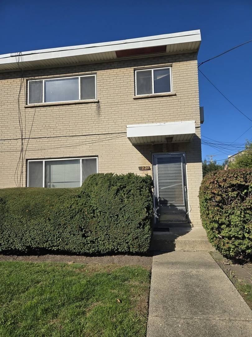 7229 N CAMPBELL AVE, Chicago, IL 60645