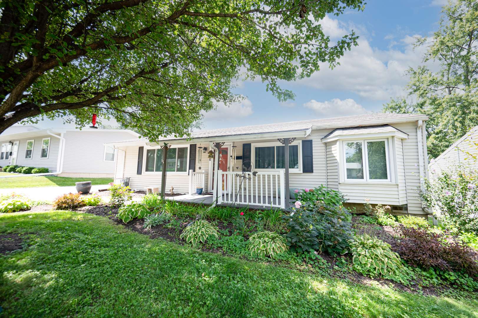 303 MacGregor RD, Lockport, IL 60441