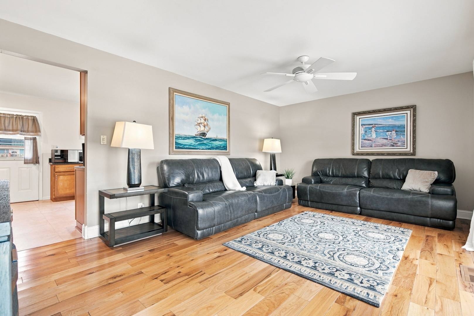 218 Hayes AVE, Romeoville, IL 60446