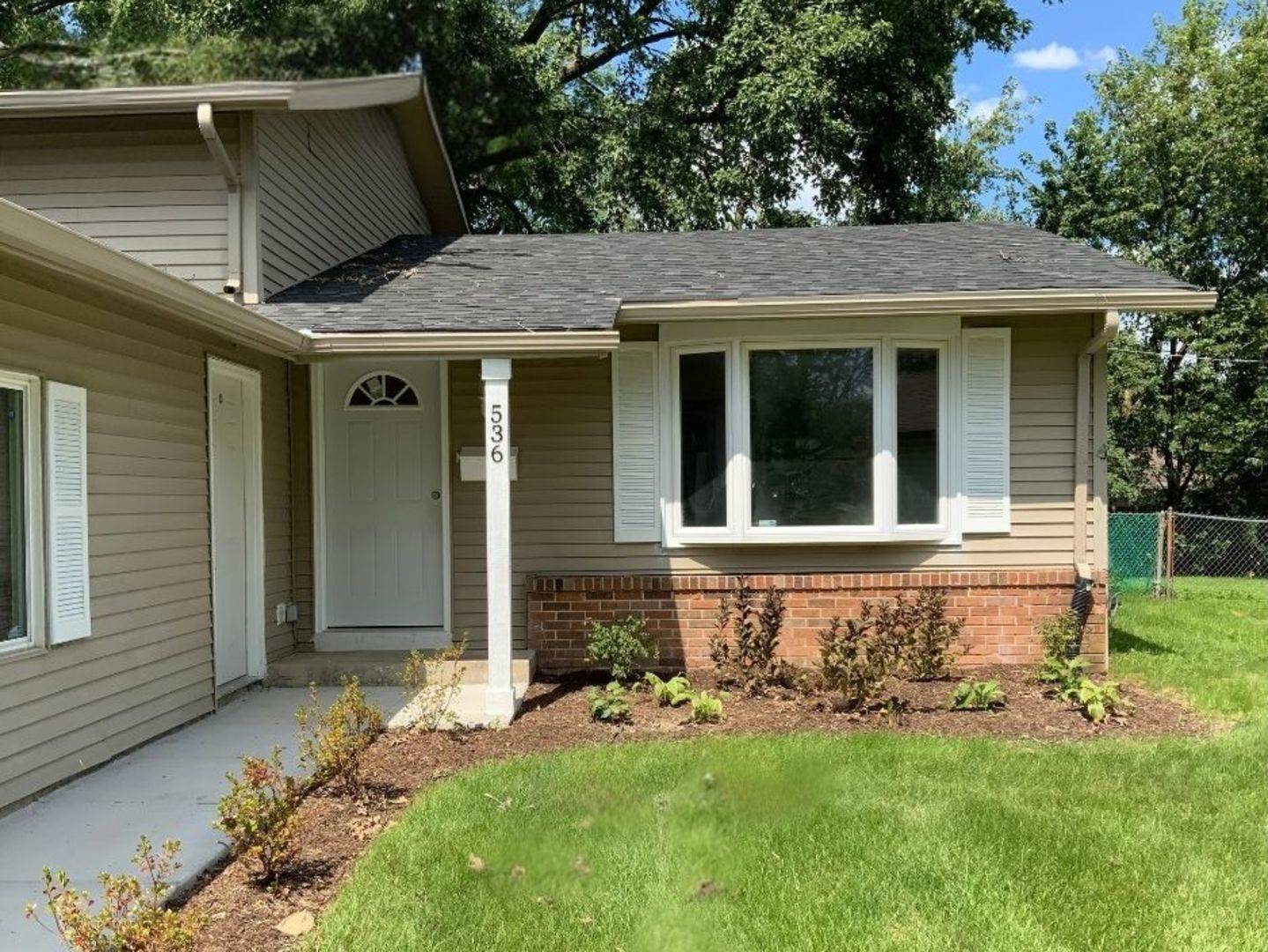 536 Irving PL, University Park, IL 60484