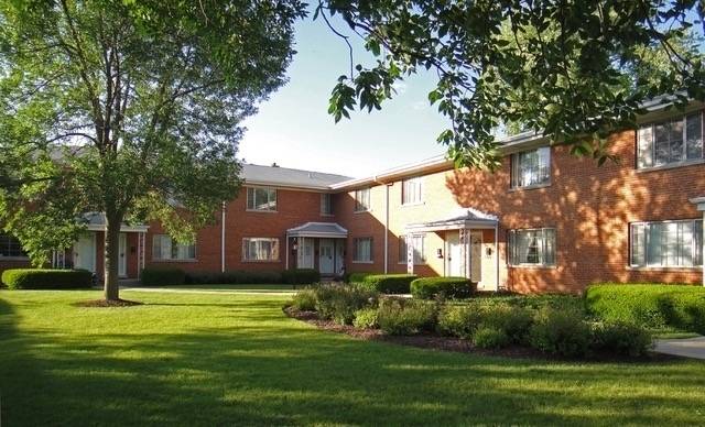 1332 Greenwillow LN #1, Glenview, IL 60025