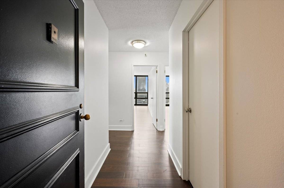 10 E ONTARIO ST #4602, Chicago, IL 60611