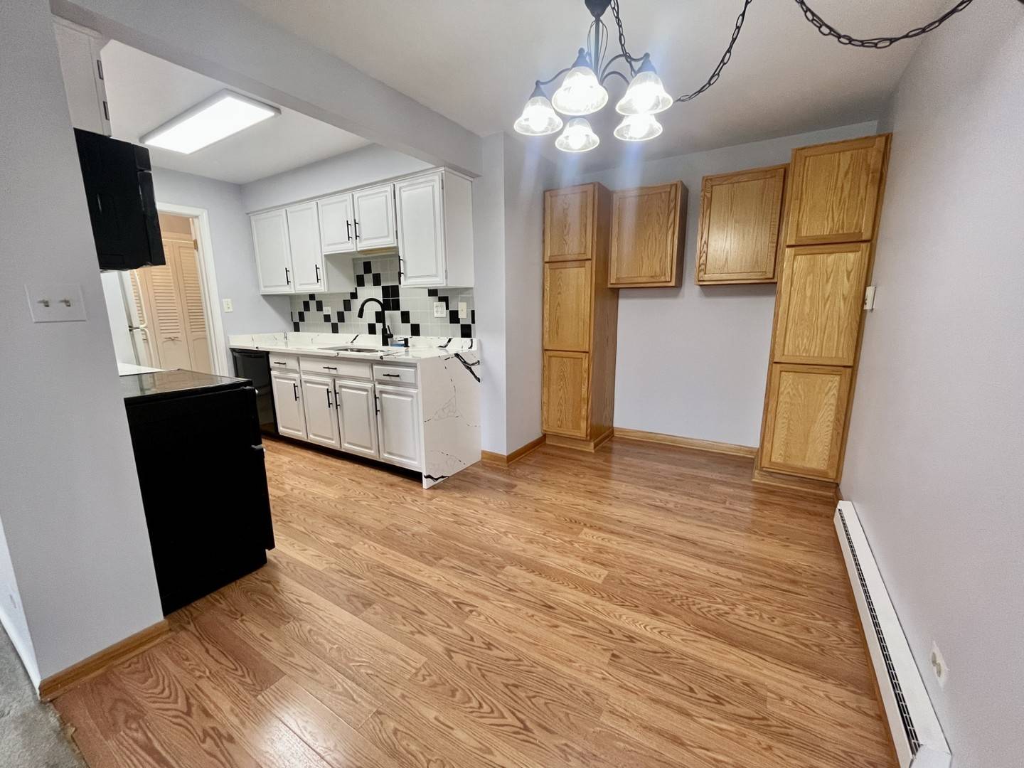 9800 S Karlov AVE #2D, Oak Lawn, IL 60453