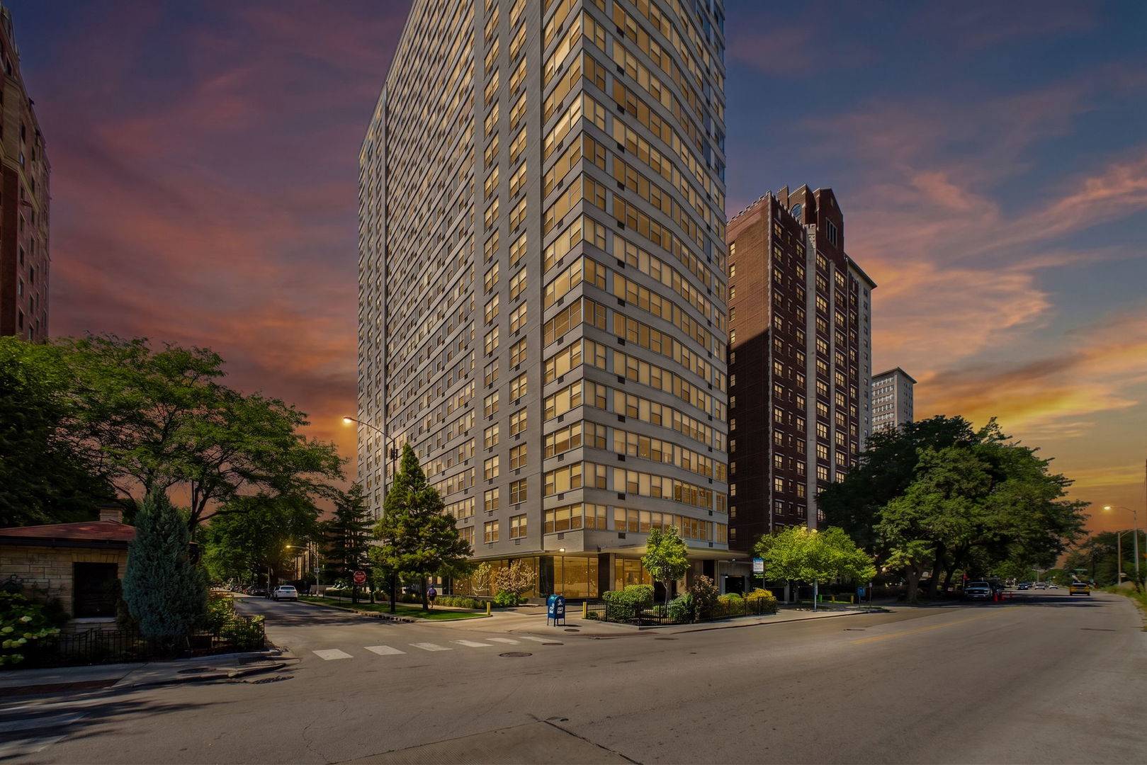 3900 N Lake Shore DR #14F, Chicago, IL 60613