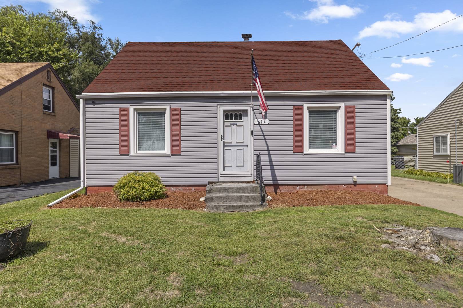 614 Frances AVE, Loves Park, IL 61111
