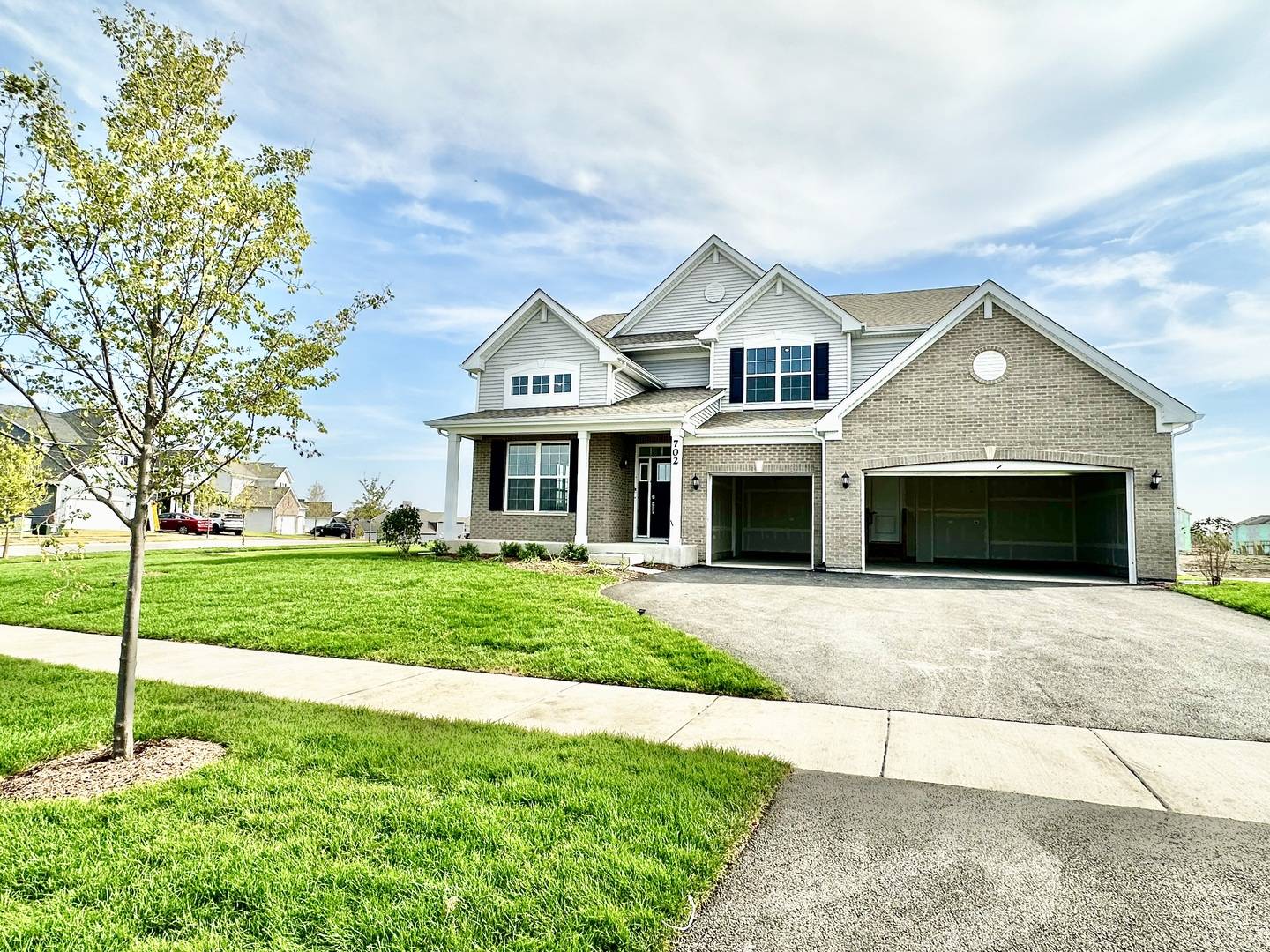 702 West Point WAY, Oswego, IL 60543