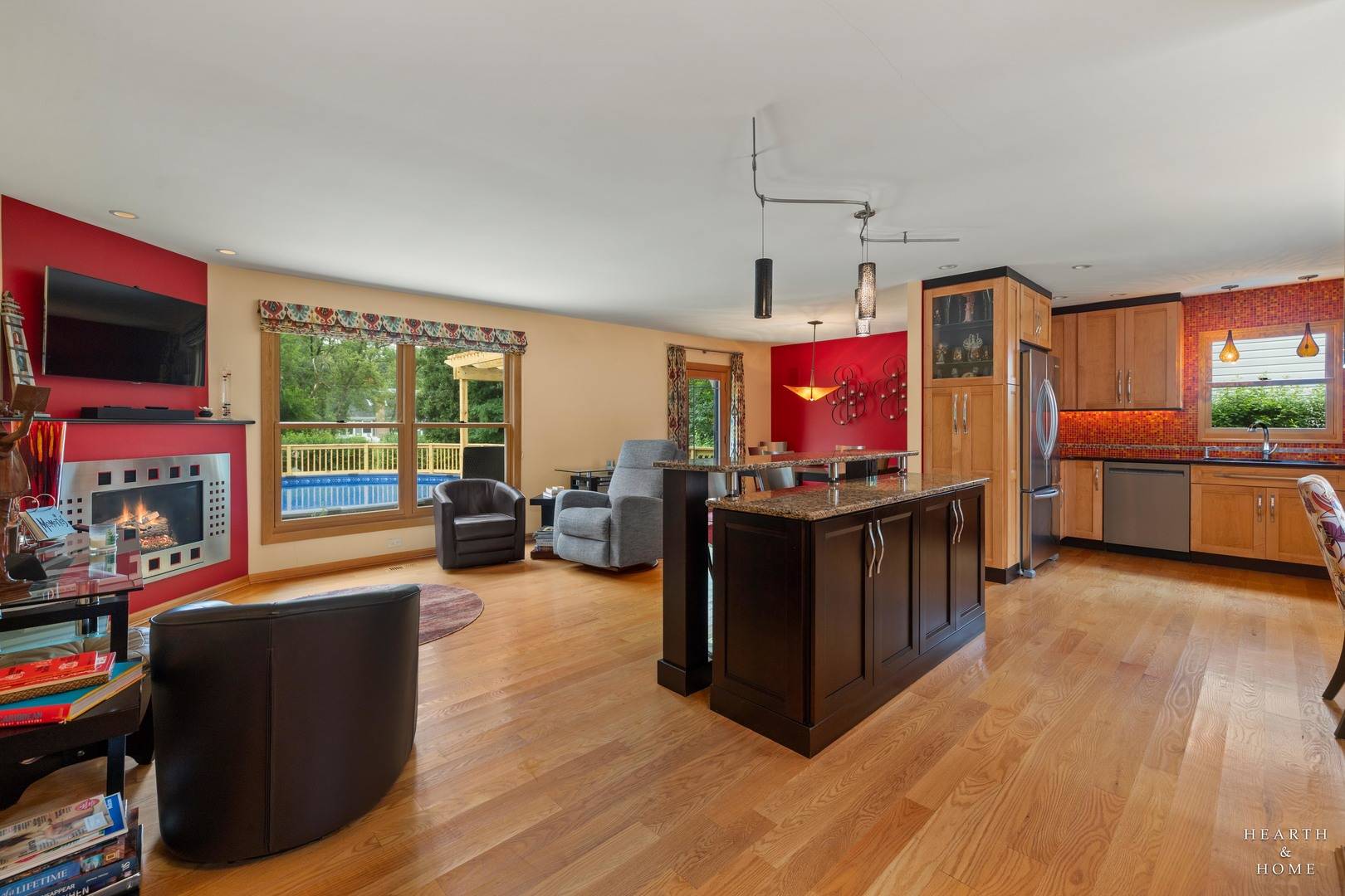 400 Old Hunt RD, Fox River Grove, IL 60021