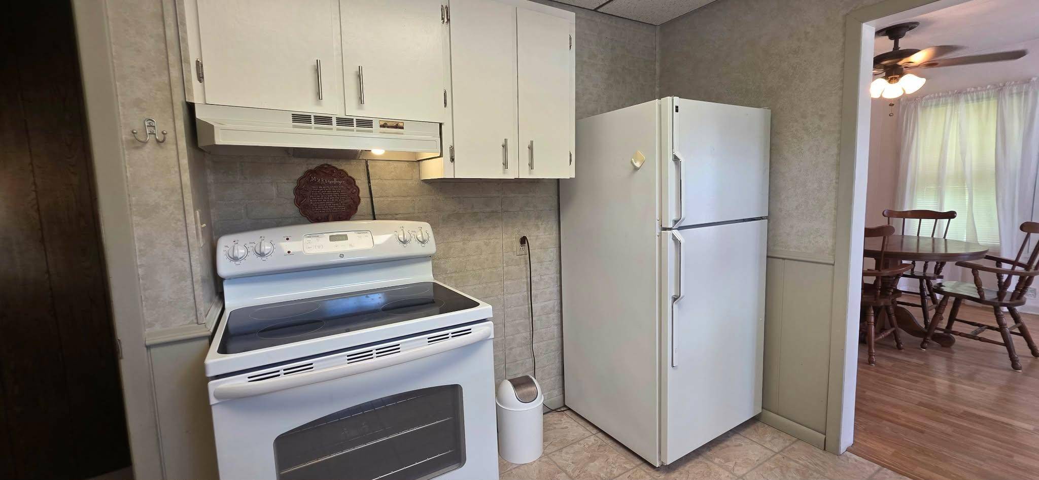 1405 Johnson ST, Albert Lea, MN 56007