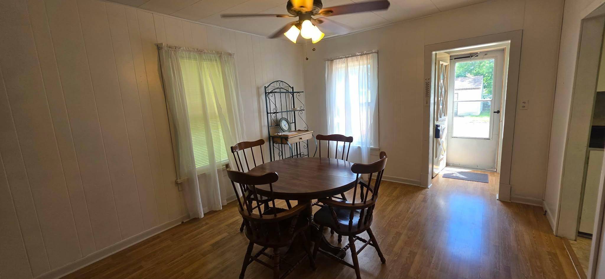1405 Johnson ST, Albert Lea, MN 56007