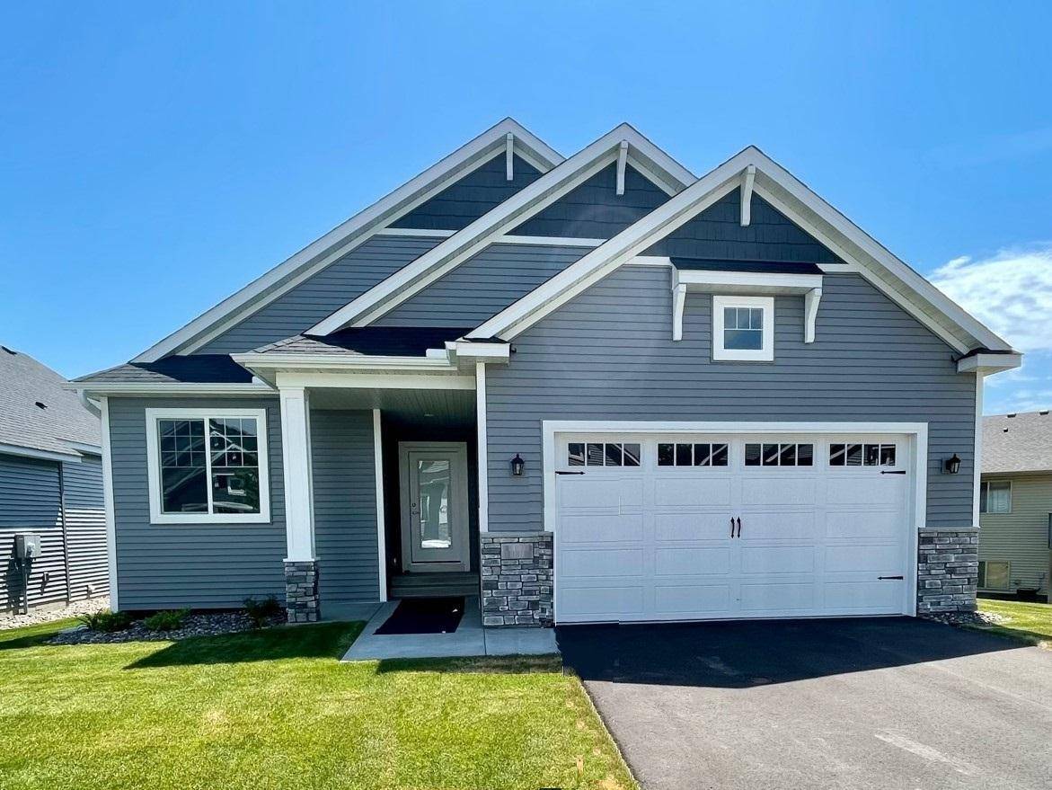 9033 Orchard CIR, Monticello, MN 55362