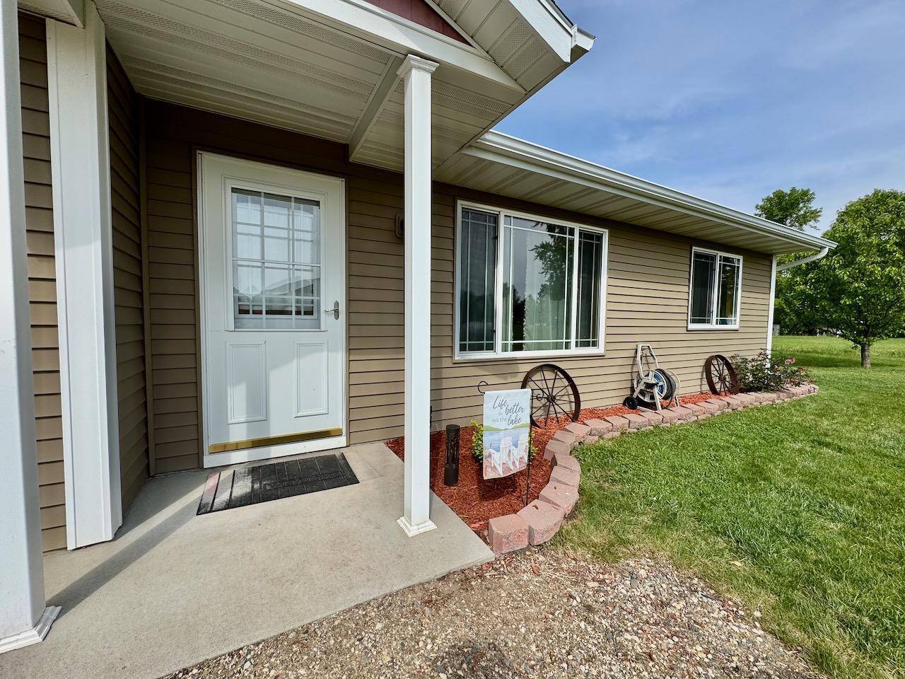 32406 Starland Shore DR, Dent, MN 56528
