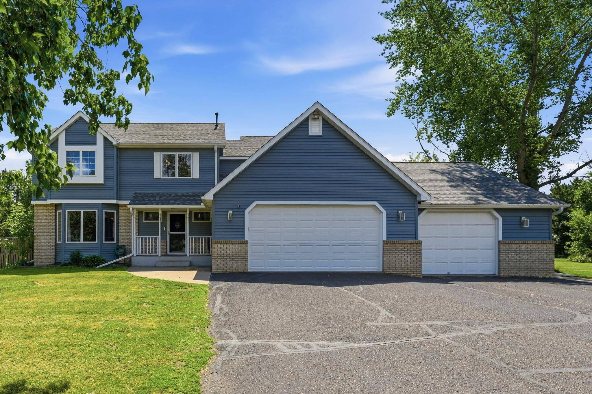 591 Spurline CIR, Hudson, WI 54016